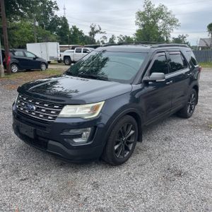 FORD EXPLORER XLT - 1