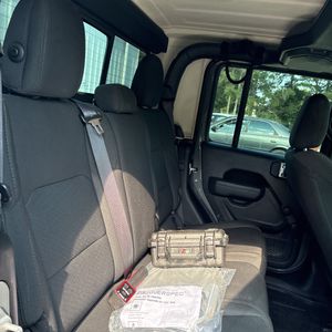 صورة مصغرة 34 لـ 2023 JEEP GLADIATOR SPORT