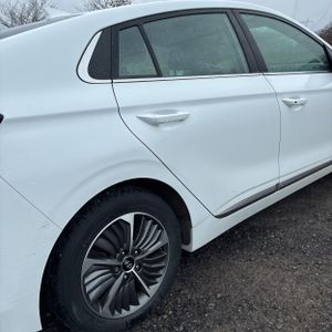 HYUNDAI IONIQ PLUG-IN HYBRID SEL - 8