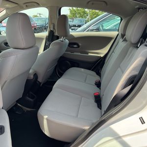 صورة 31 لـ 2016 Honda HR-V LX
