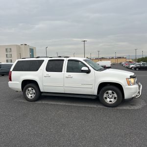 CHEVROLET SUBURBAN LT - 10