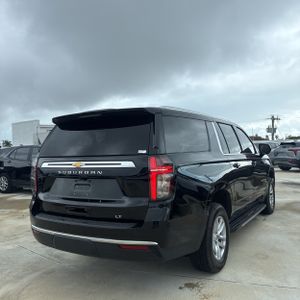 CHEVROLET SUBURBAN LT - 8