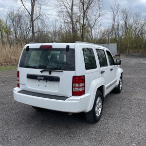 JEEP LIBERTY SPORT - 8