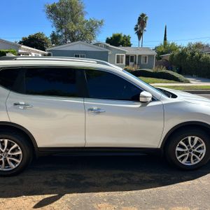 2017 Nissan ROGUE SV 照片 11
