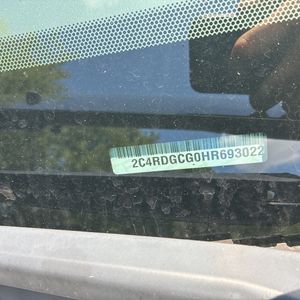 2017 Dodge GRAND CARAVAN SXT — миниатюра 46