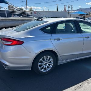 FORD FUSION S - 9