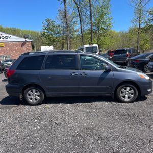 TOYOTA SIENNA - 10