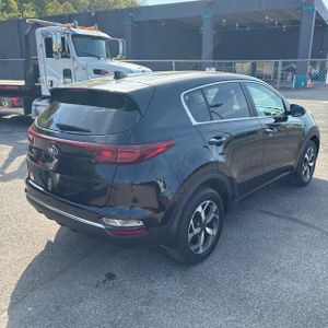 KIA SPORTAGE LX - 8
