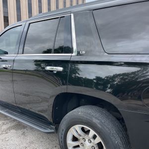 CHEVROLET TAHOE LS - 6