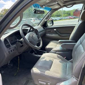 صورة مصغرة 30 لـ 2004 Toyota SEQUOIA SR5