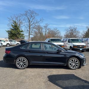 VOLKSWAGEN JETTA SE - 10