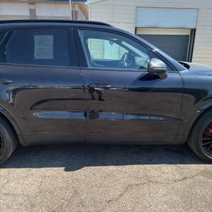 2020 Porsche CAYENNE BASE — миниатюра 11