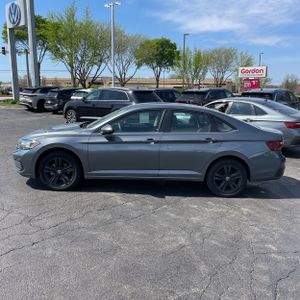 VOLKSWAGEN JETTA SE - 3