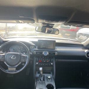 2022 Lexus IS 300 BASE — миниатюра 35