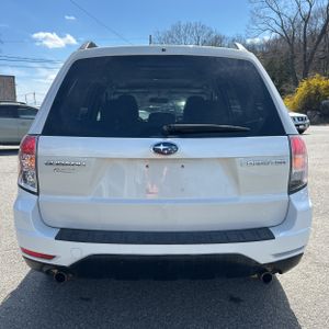 SUBARU FORESTER X - 7