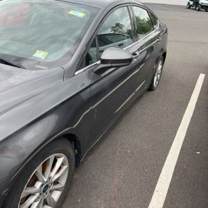 FORD FUSION SE - 2