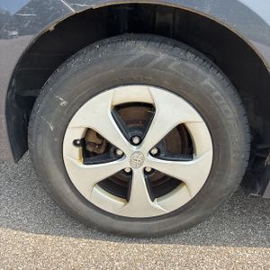 صورة مصغرة 19 لـ 2015 Toyota PRIUS THREE
