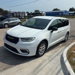 صورة 1 لـ 2025 Chrysler PACIFICA SELECT