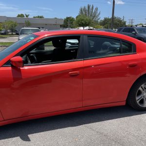 صورة 4 لـ 2019 Dodge CHARGER SXT