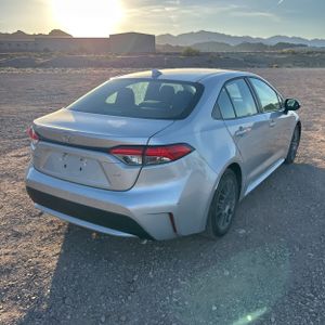 2021 Toyota COROLLA LE photo 8