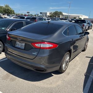 FORD FUSION SE - 6