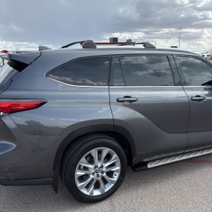 TOYOTA HIGHLANDER LIMITED - 9