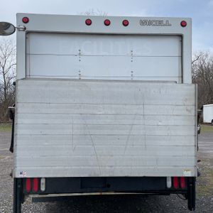 FORD E-350 CUTAWAY - 7