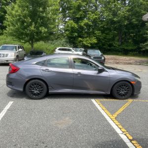 صورة 10 لـ 2018 Honda CIVIC LX