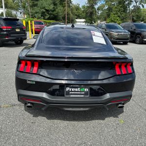 صورة 7 لـ 2025 FORD MUSTANG ECOBOOST