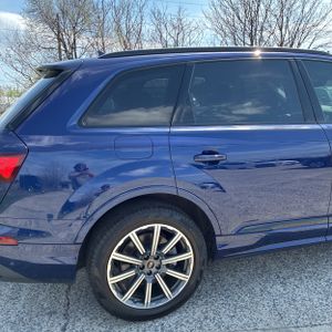 Audi Q7 Premium Plus - 9