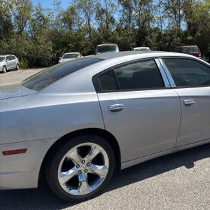 DODGE CHARGER SXT - 9