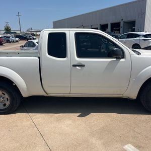 2013 Nissan FRONTIER S thumbnail 11