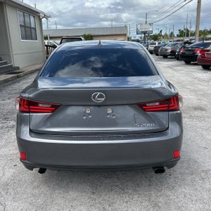 LEXUS IS 200T BASE - 6