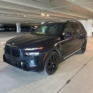 صورة 1 لـ 2023 BMW X7 XDRIVE40I
