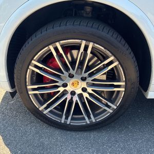 2016 Porsche CAYENNE GTS 照片 17