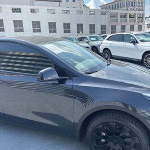 2024 Tesla MODEL Y LONG RANGE 缩略图 13