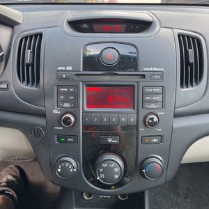 صورة مصغرة 36 لـ 2013 KIA FORTE LX