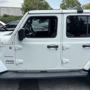 2019 JEEP WRANGLER UNLIMITED SAHARA 照片 3