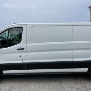 FORD TRANSIT 150 - 4
