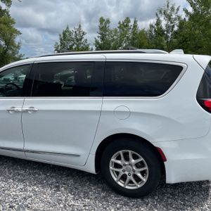 صورة 6 لـ 2020 Chrysler PACIFICA TOURING L