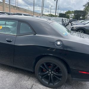 صورة 6 لـ 2017 Dodge CHALLENGER SXT