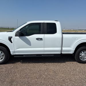 صورة 4 لـ 2021 FORD F-150 XL