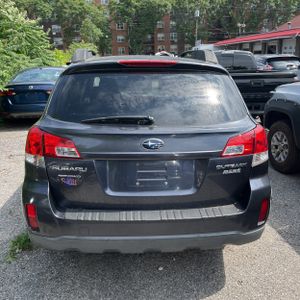 صورة 6 لـ 2010 Subaru OUTBACK PREMIUM