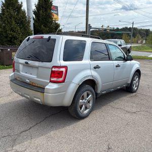 FORD ESCAPE XLT - 8