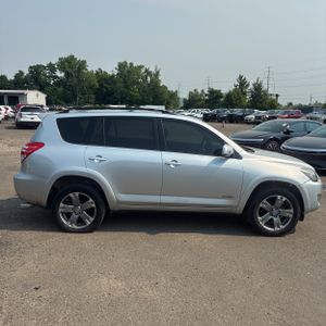 2011 Toyota RAV4 SPORT photo 10