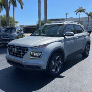 HYUNDAI VENUE - 1