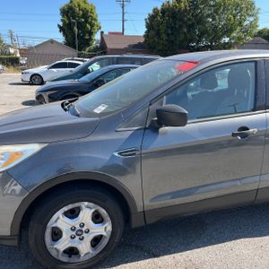 2017 FORD ESCAPE S 照片 2
