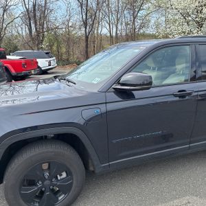 JEEP GRAND CHEROKEE 4XE - 2