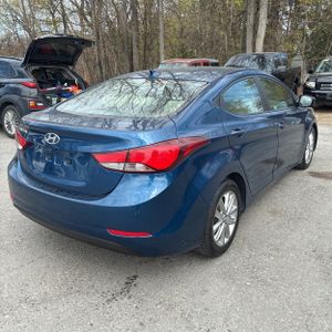 HYUNDAI ELANTRA SE - 8