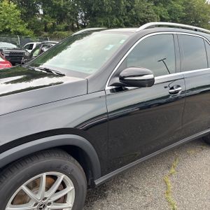 2025 Mercedes-BENZ GLE photo 2